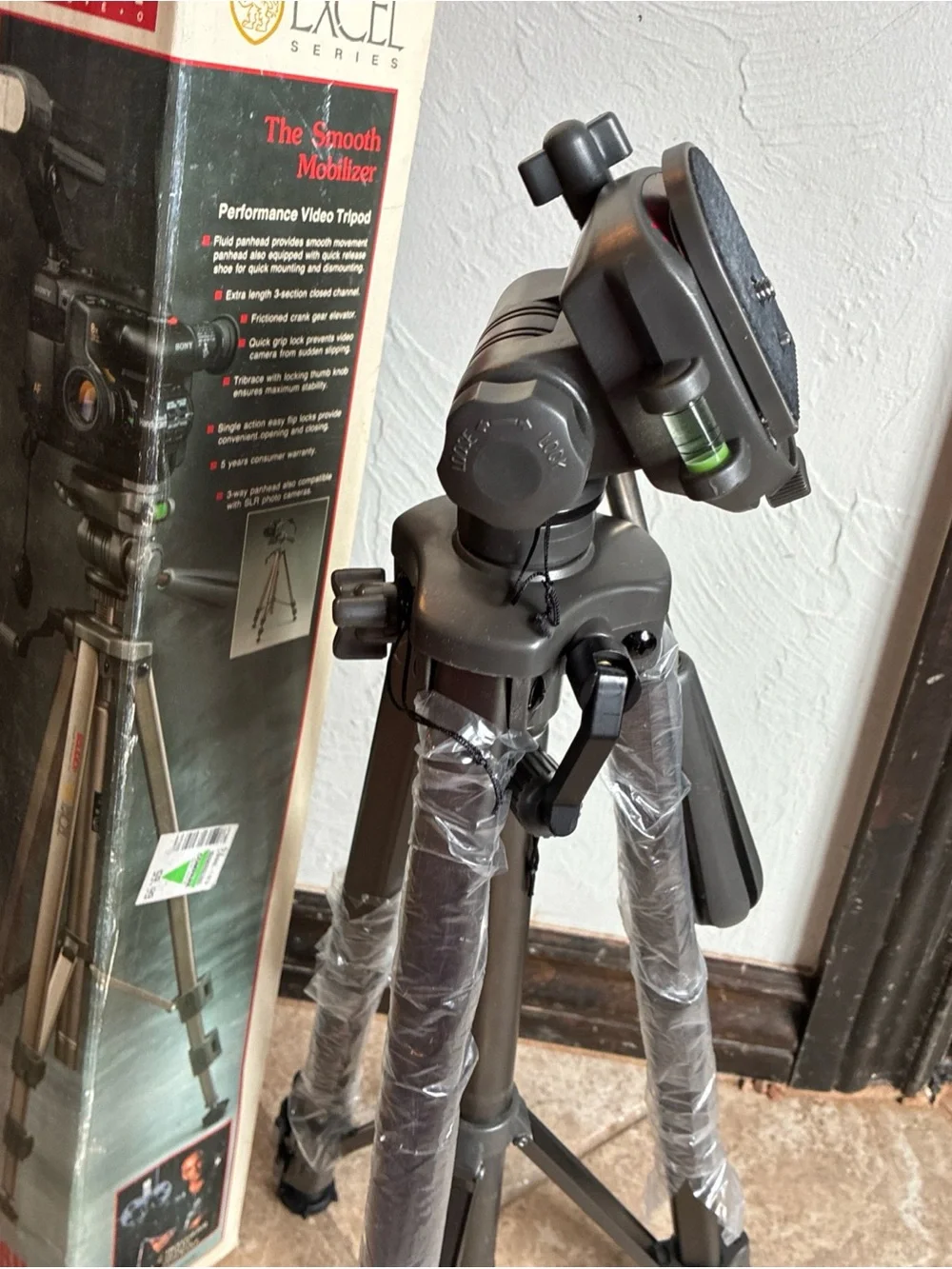 Solidex Camera Tripod with Pan-Tilt Head in Gray and Black